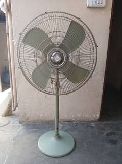 Metal Body Pedestal Fan – Powerful & Durable