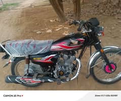 HONDA 125 BLACK LIKE A NEW CONDITION BLACK COLOR NO. ISSUE