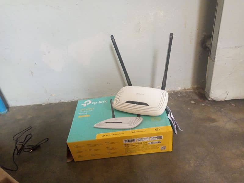 Tp link Router TL-WR841N 4