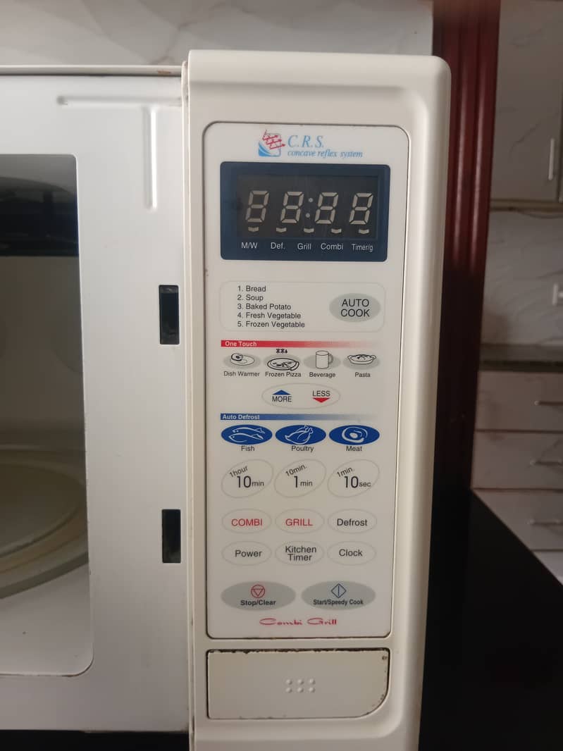 Dawlance Microwave 52 Liter 3