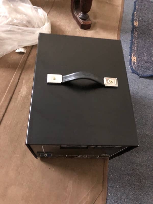 Voltage regulator 3 KVA 3