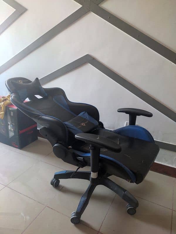 Gaming chair (global razer) 1