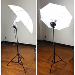 Tripod light for studio umbrella