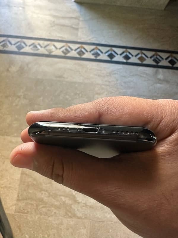 IPhone 11 Pro 64 GB NON-PTA FU 5