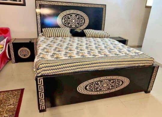 Bed / bed set / king size bed / double bed / poshish bed /side tables 5