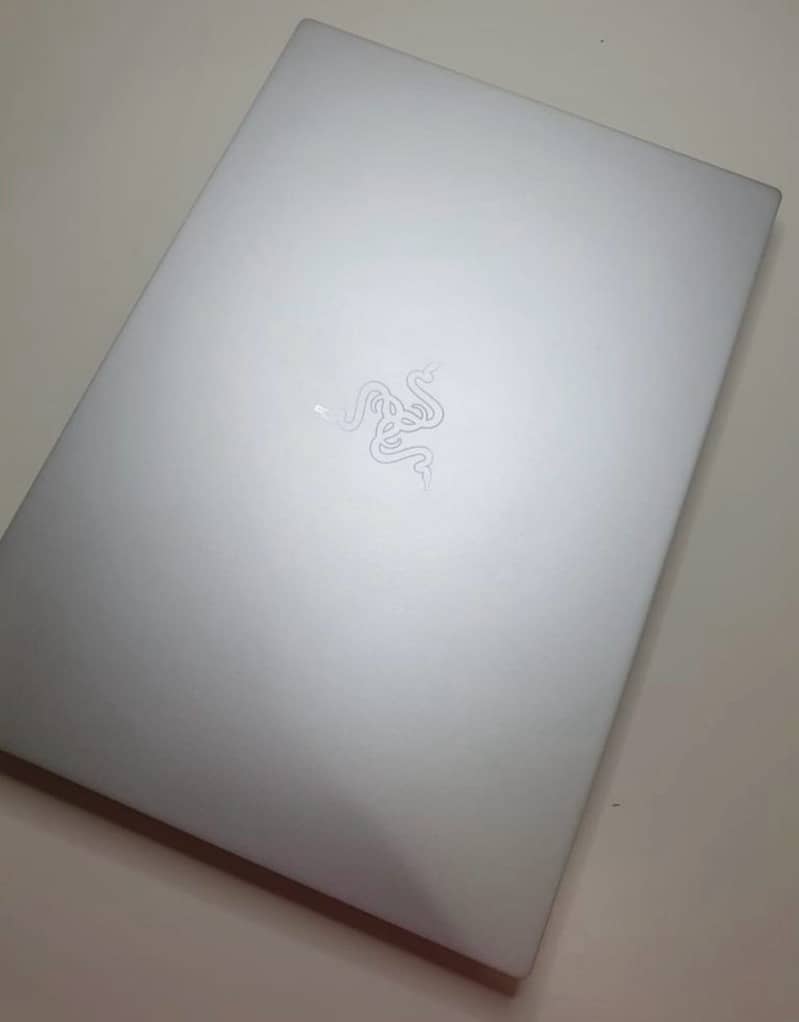 I7 Razer Blade 15 Studio Edition 8