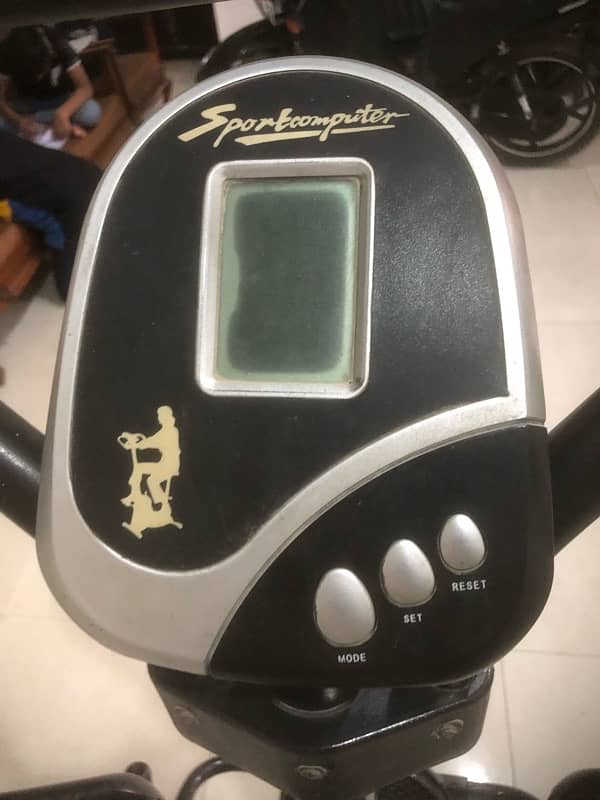 Excercise Cycle Machine 4