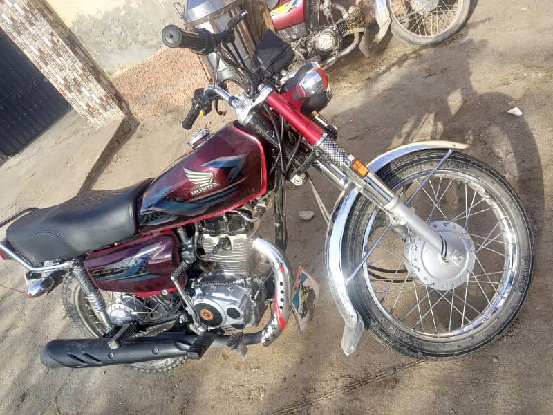 Honda 125 2024 k 9/10 manth ma aya ha 0