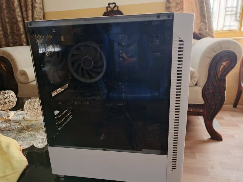 Ryzen 5 2600 Nvidia GTX 1650 Almost new 500GB HDD 256 GB SSD 1