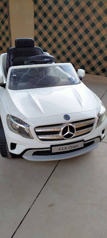 kids car Mercedes Benz GLA licenses model 9