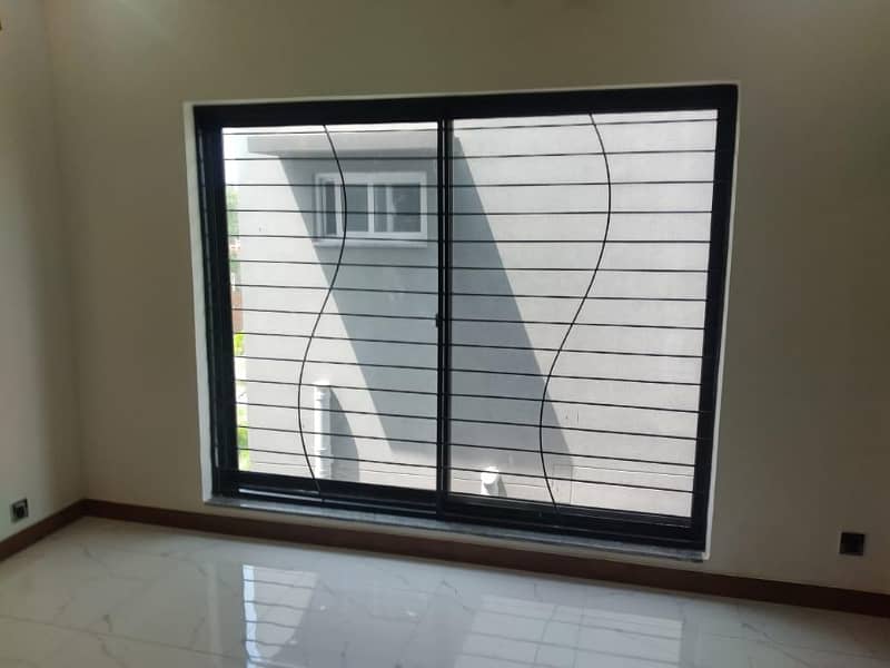 5 MARLA HOUSE AVAILABLE FOR RENT IN DHA RAHBAR 2 3