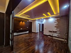 1 Kanal Vip Upper Portion Available For Rent In Arcitect Society Near Johertown Ucp University Lahore