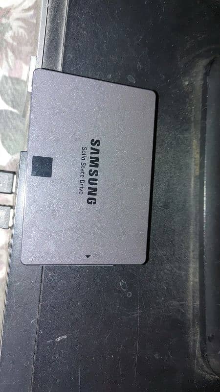 250GB SSD "SAMSUNG 840EVO" 0