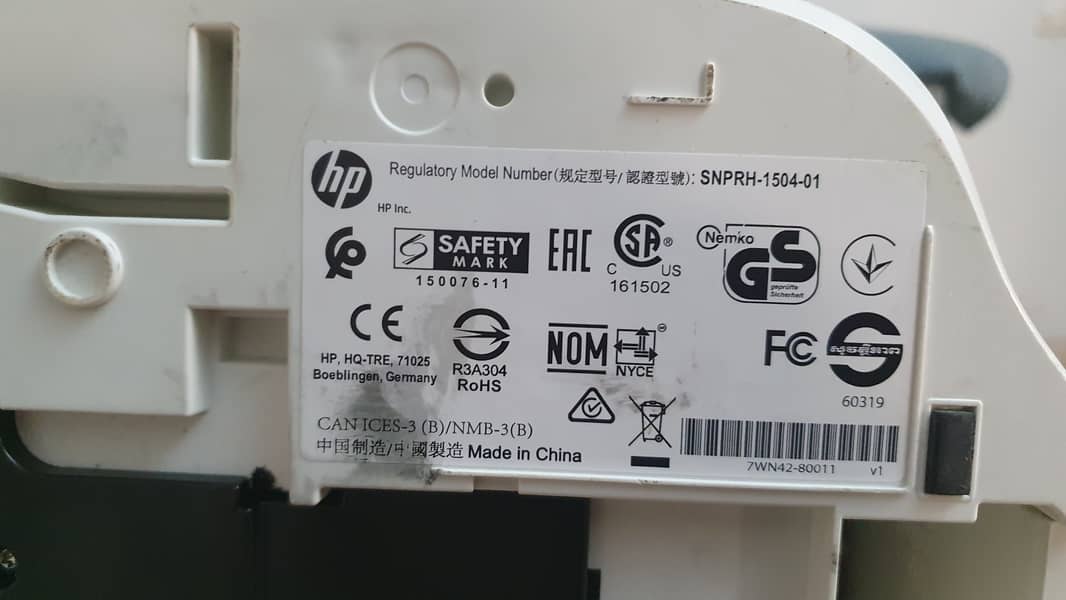 HP DeskJet 2320 All-in-One Printer 1