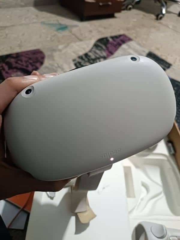 Oculus 2 256gb Meta opperated barely used 10/10 0