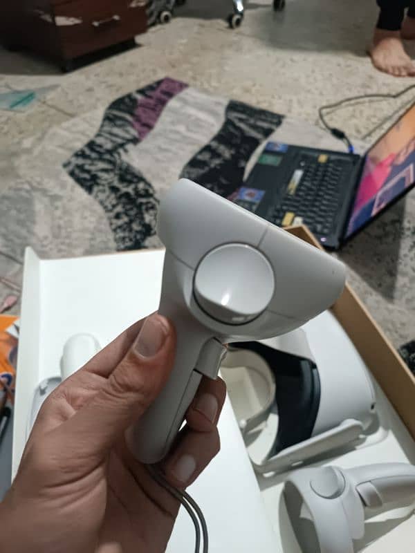 Oculus 2 256gb Meta opperated barely used 10/10 1