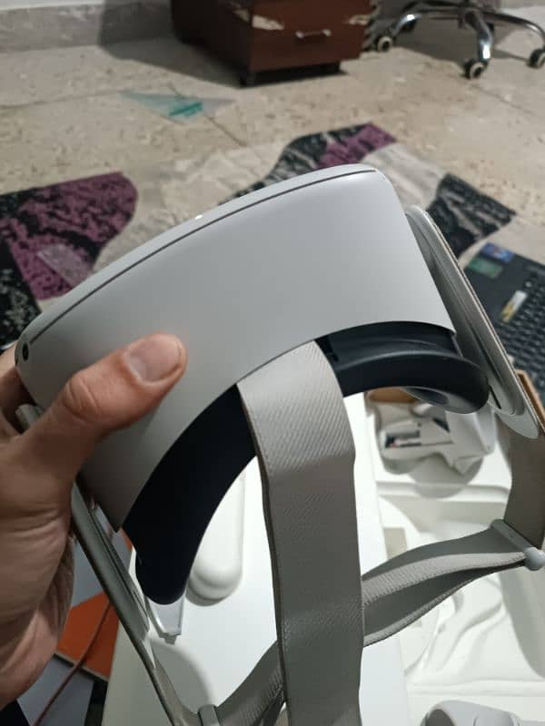 Oculus 2 256gb Meta opperated barely used 10/10 2