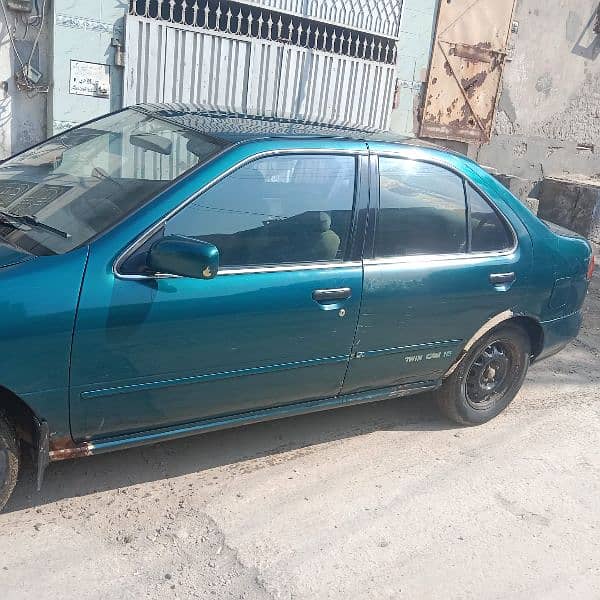 Nissan Sunny 1998 4