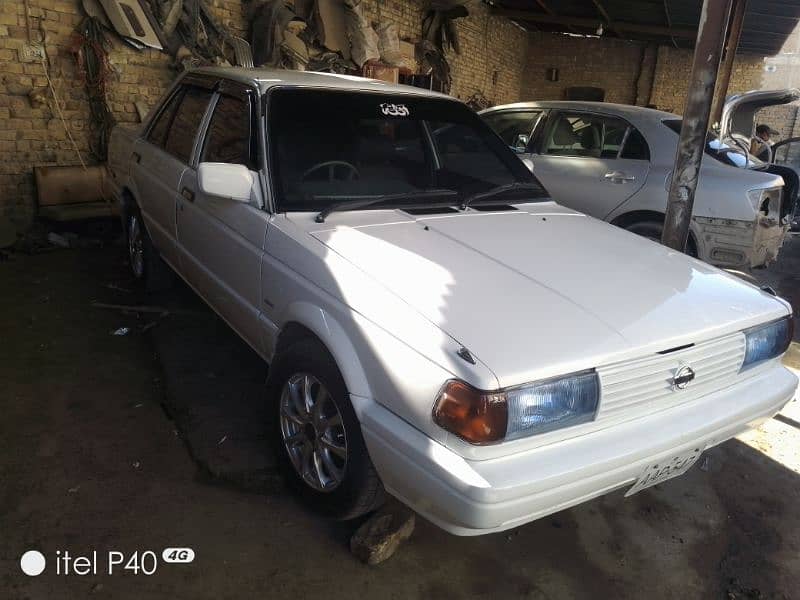 Nissan Sunny 1989 11