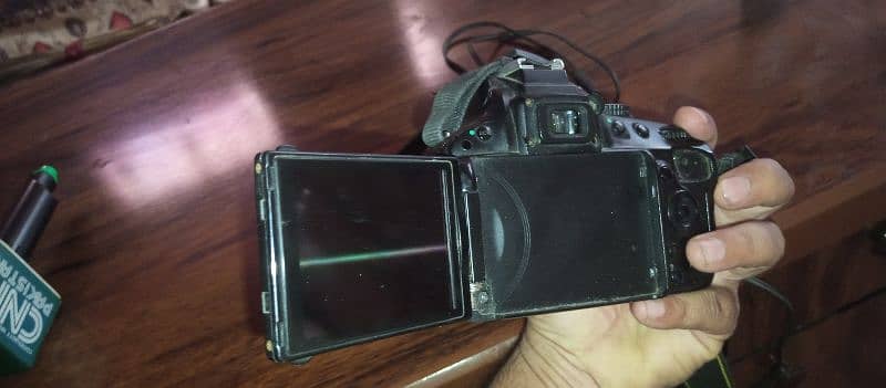 Nikon Digital Camera D5100 sall krna ha 32 gb card k sath 4