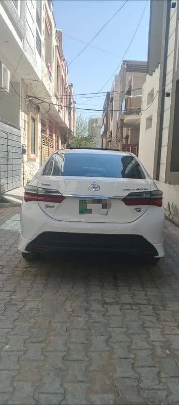 Toyota Altis Grande 2014/16 3