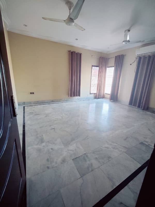 Upper Portion Available For Rent 4 Bed DD DHA Phase 7ext Near Fatima masjid 1