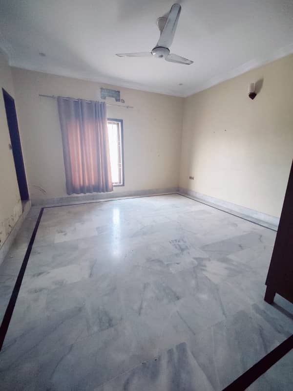 Upper Portion Available For Rent 4 Bed DD DHA Phase 7ext Near Fatima masjid 3