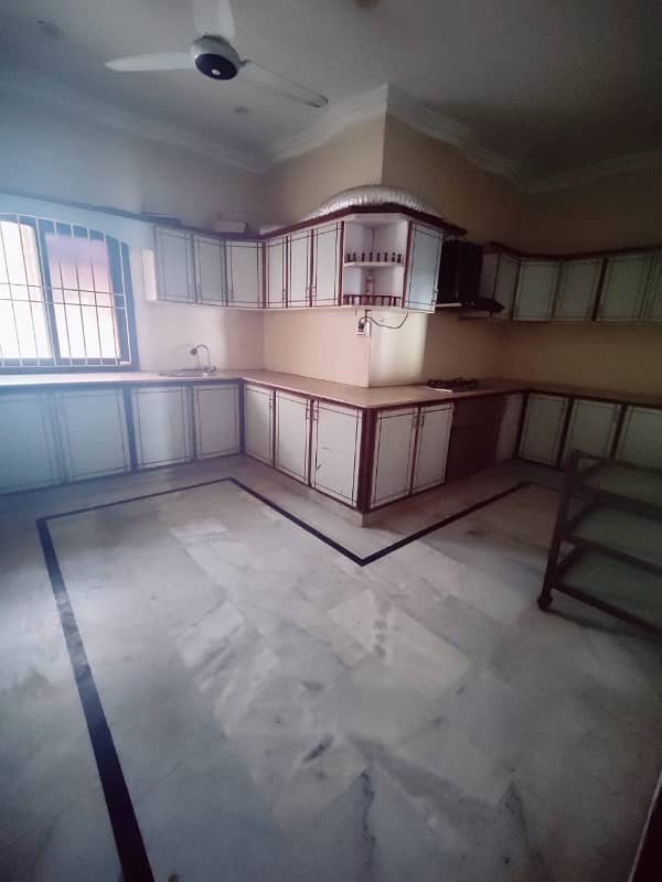 Upper Portion Available For Rent 4 Bed DD DHA Phase 7ext Near Fatima masjid 6