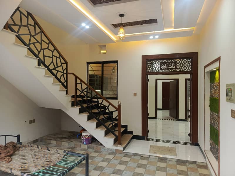 Ultra Designer Beautiful 6 Marla One and Half Story House for Sale With All Facilities in Airport Housing Society Near Gulzare Quid Express Highway Gulberg Greens Residencia 4