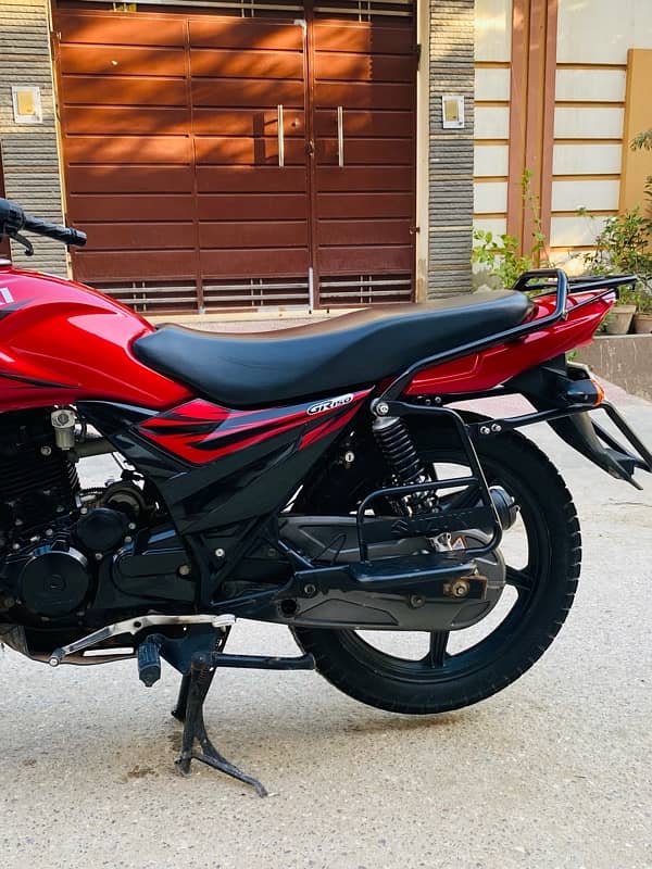 SUZUKI GR-150 RED EDITION 4