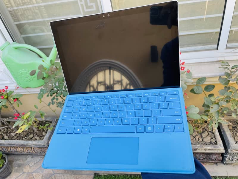 Microsoft Surface Pro 4 i5-6th Gen 8/256 7