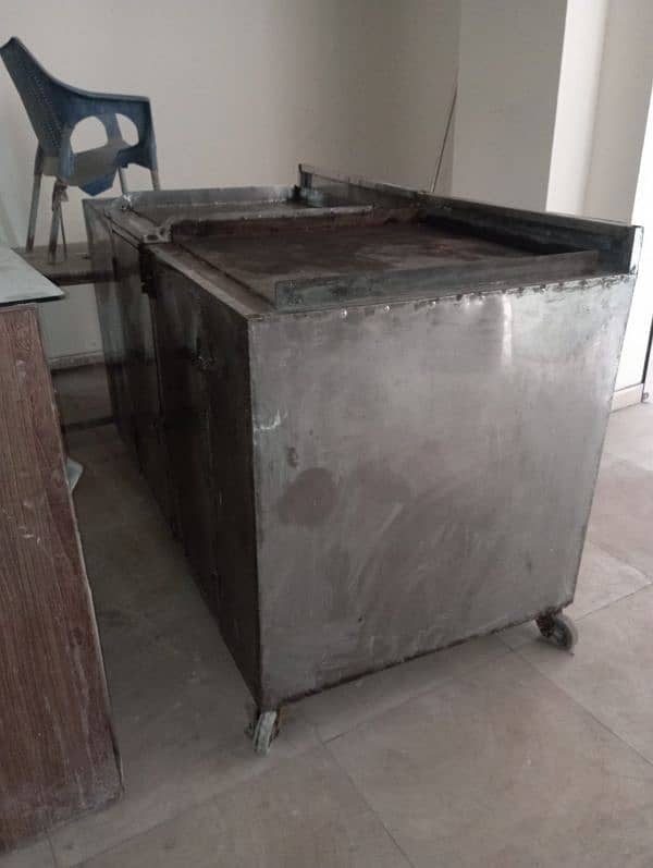 Two hot plates counter with fryer space, Thick stainless steal neat 7