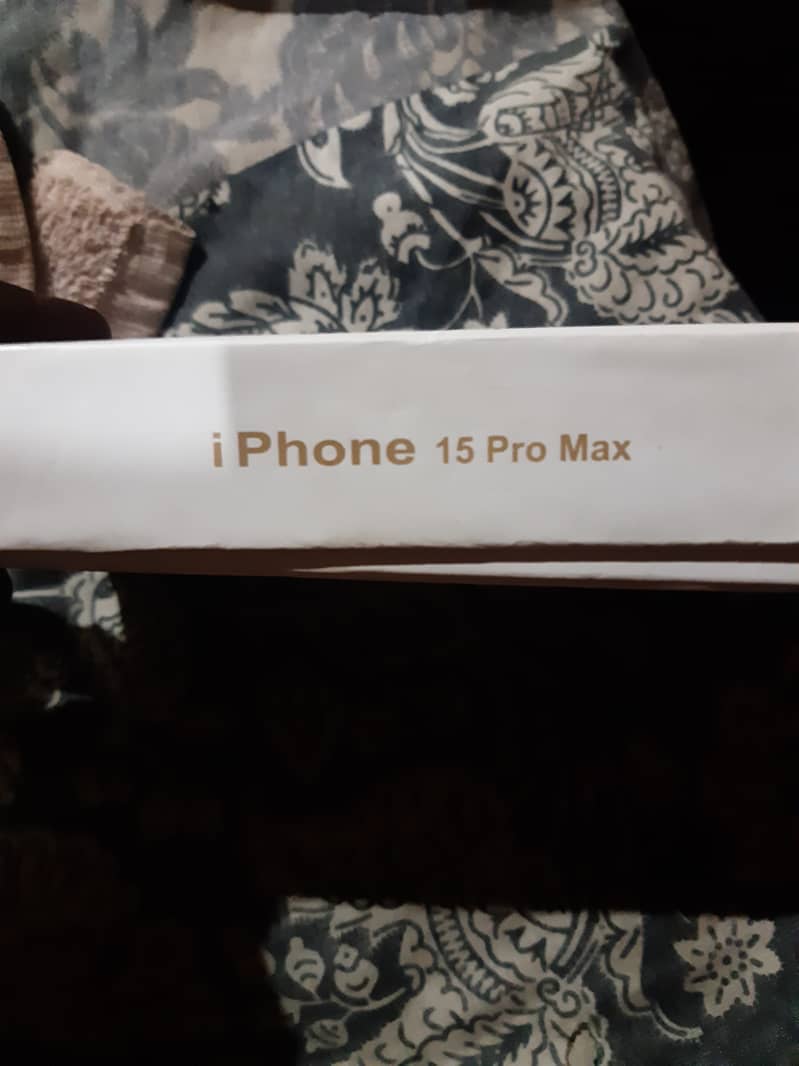 Apple iPhone 15 Pro Max 2