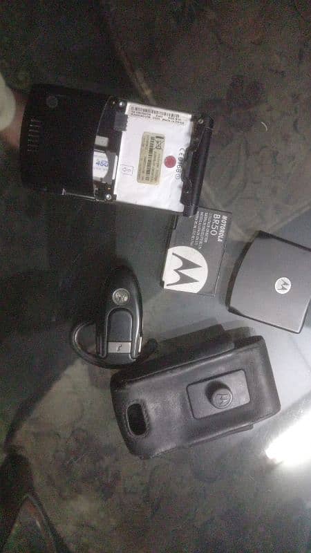 Motorola fone v3 . sath me Bluetooth or saman 6