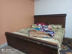 king size bed with mattress