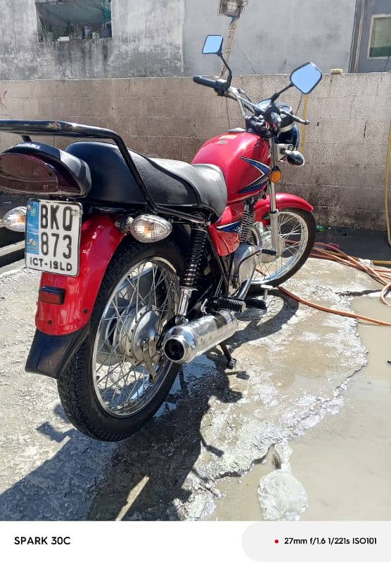 Suzuki GS150 2021 3