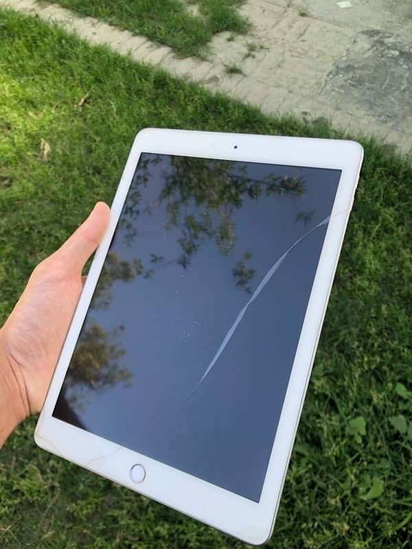 Apple iPad 6th Gen PTA Approved 0