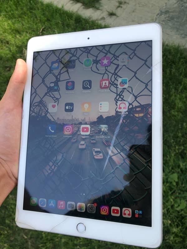 Apple iPad 6th Gen PTA Approved 4