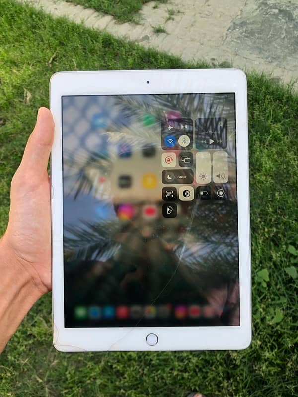 Apple iPad 6th Gen PTA Approved 5