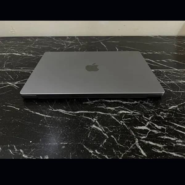 Macbook pro 14 M3 (500/8) 6