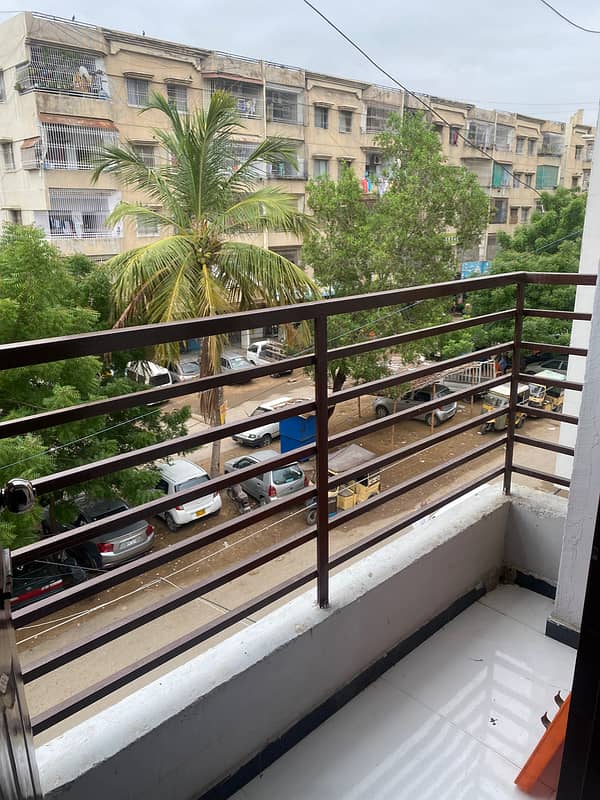 3 BED DD PORTION FOR SALE 2ND FLOOR ROAD FACING 2 BALCONIES KHATM E NABUWAT CHOWK 10