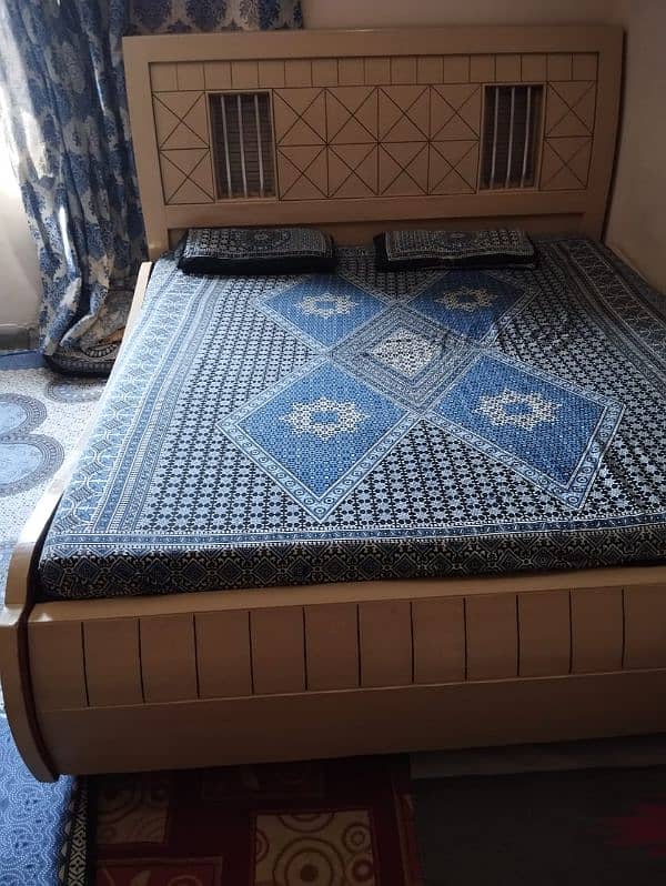 bed mattress with side tables 4