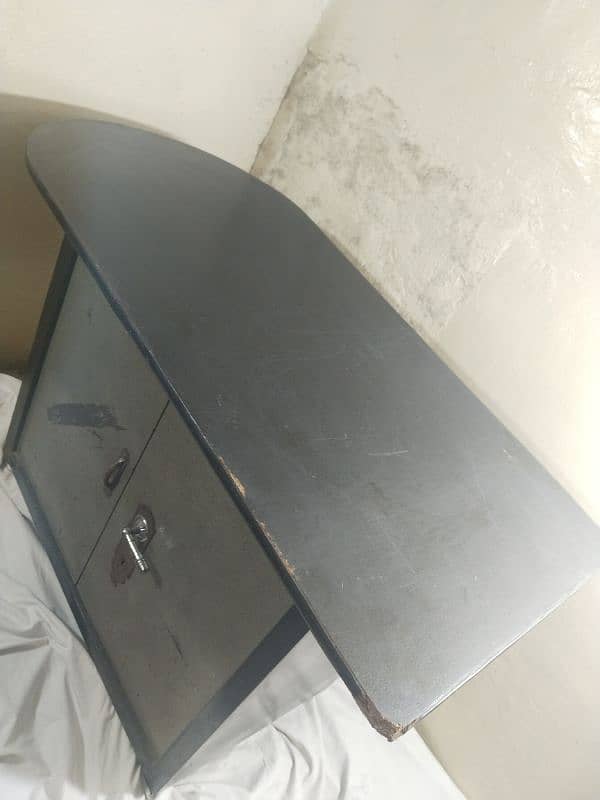 iron stand 5