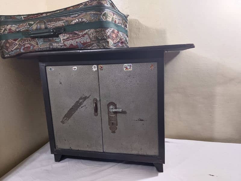 iron stand 6