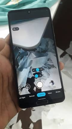 Sharp Aquos r5g non pta