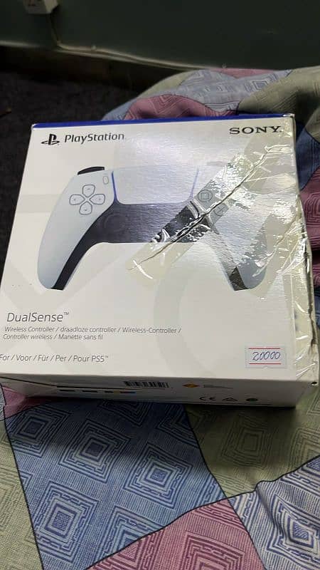 selling this PlayStation5 slim urgent 1