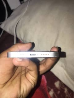 iphone 12 /64gb/jv Air tied