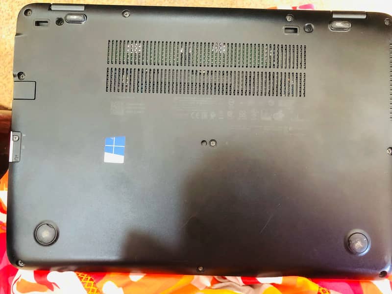  Almost New Touchscreen Laptop for Sale – Only 50K!  3