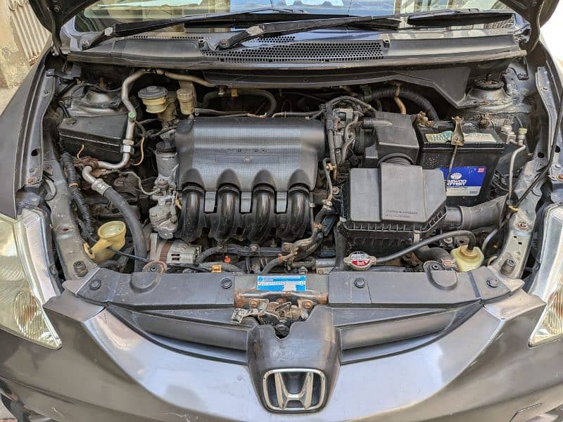 Honda City IDSI 2004 own engine superior condition 5