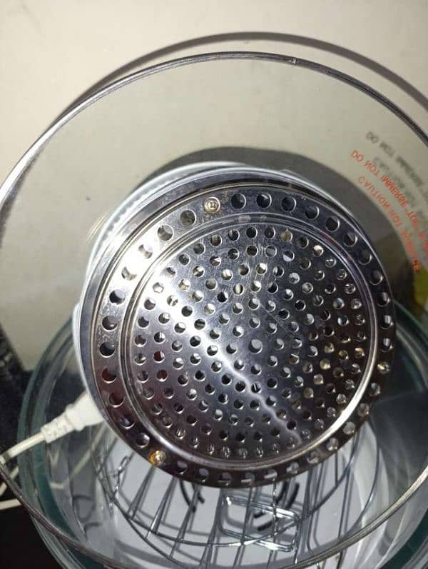 Halogen oven Almost brand new condition 10/10 8